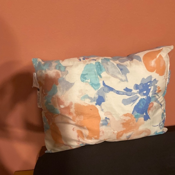 Floral Patterned Throw Pillows - Picture 4 of 5
